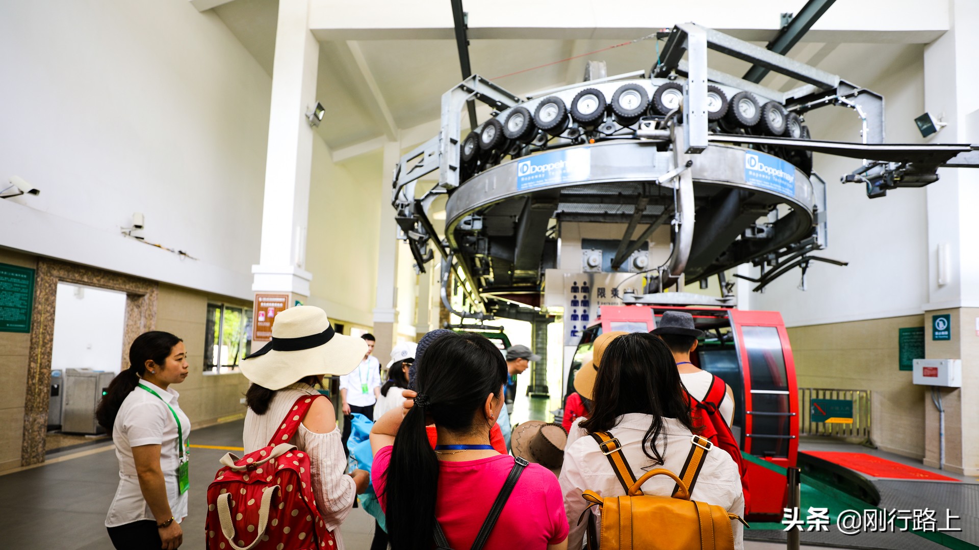 春暖花开感受大自然的美景和气息,春暖花开来三清山看日出云海吧