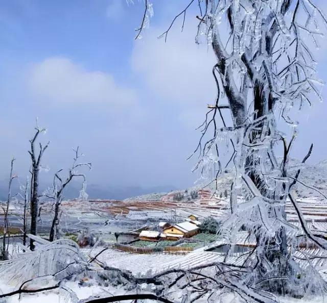 广东居然藏着一个神秘天坑,广东这座小镇藏着多少宝藏