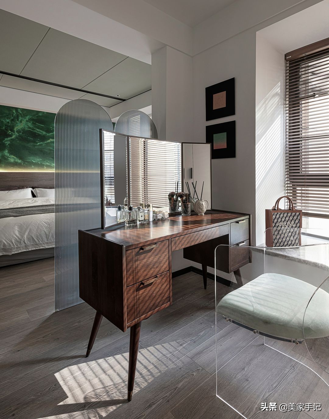 98年118平方女生独居生活,90后女孩在成都的独居生活记录