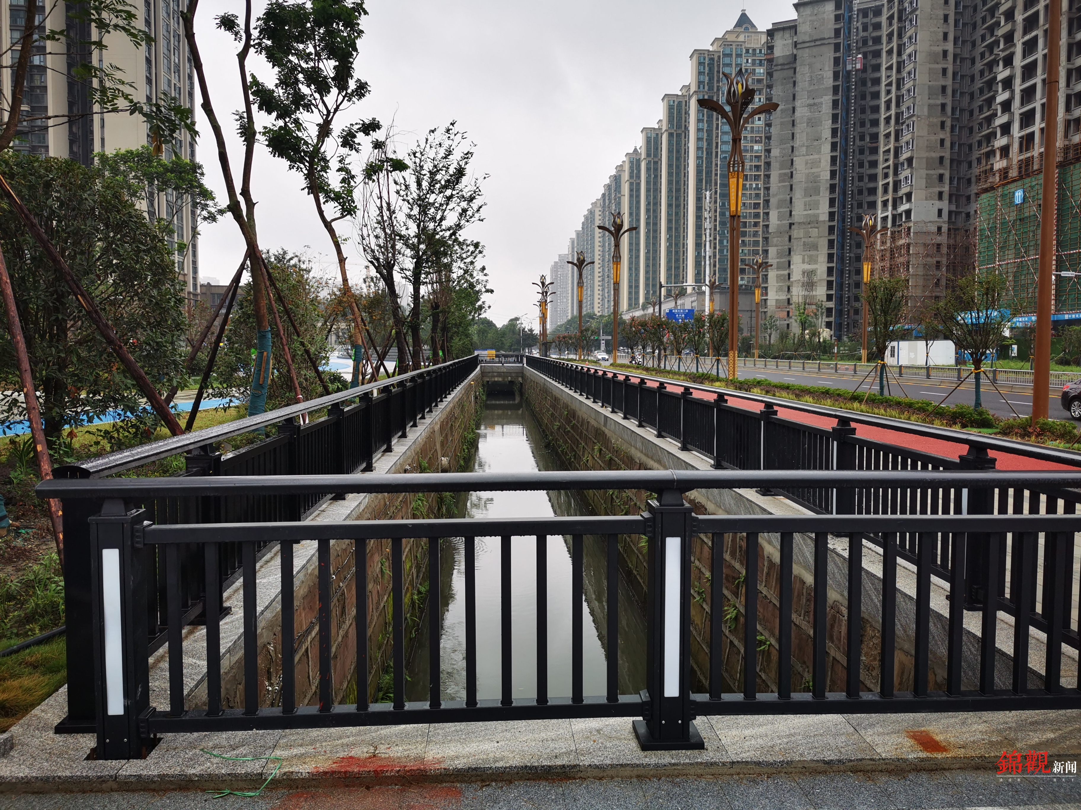 旧路换新颜凤溪凤翔大道提升改造项目地铁站点段完工