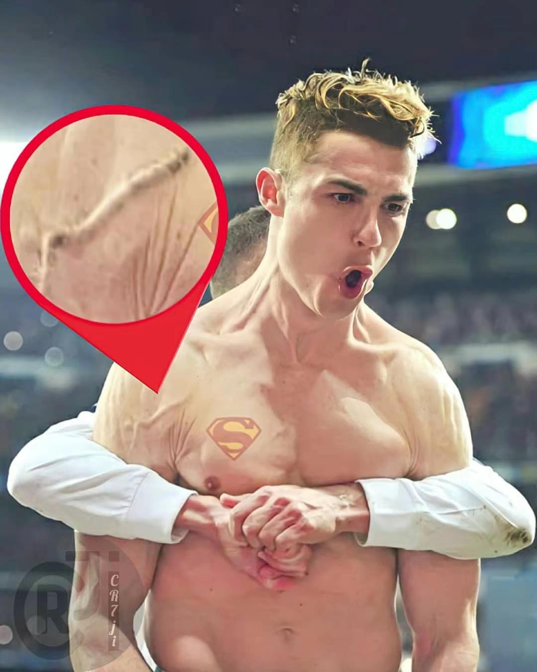 搞笑足球表情包,足球场上的沙雕表情包