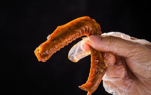 周黑鸭制作的全过程视频,周黑鸭制作技术全过程视频