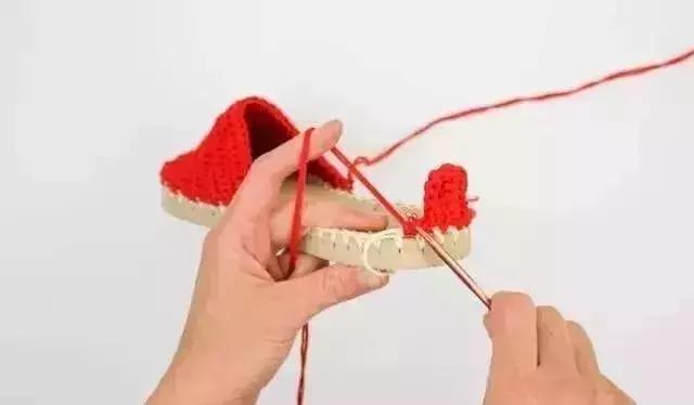 夏天钩的凉鞋,钩一款金鱼休闲凉鞋