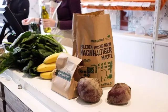 德国俩姑娘开了一杂货铺：零污染，不包装，回归食物本质，超火爆