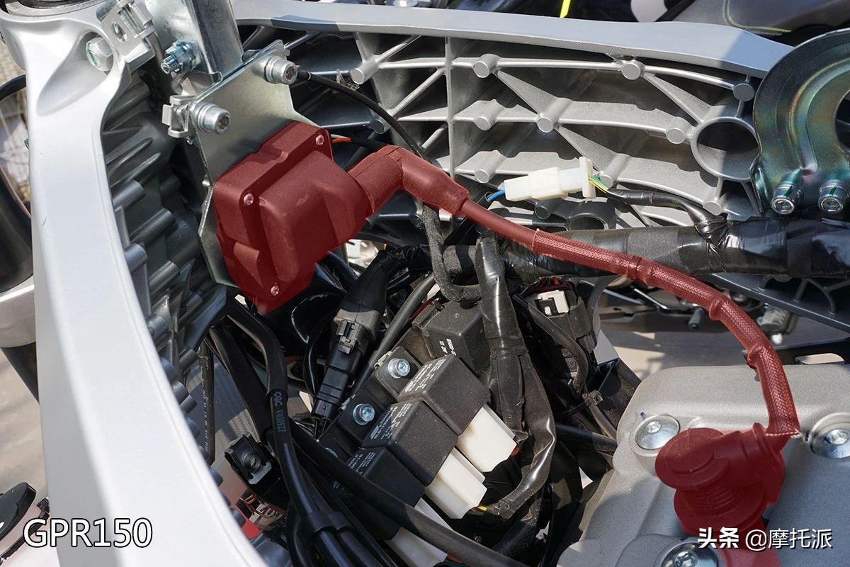 豁车有理，拆车无罪：GPR150灵魂对决250SR