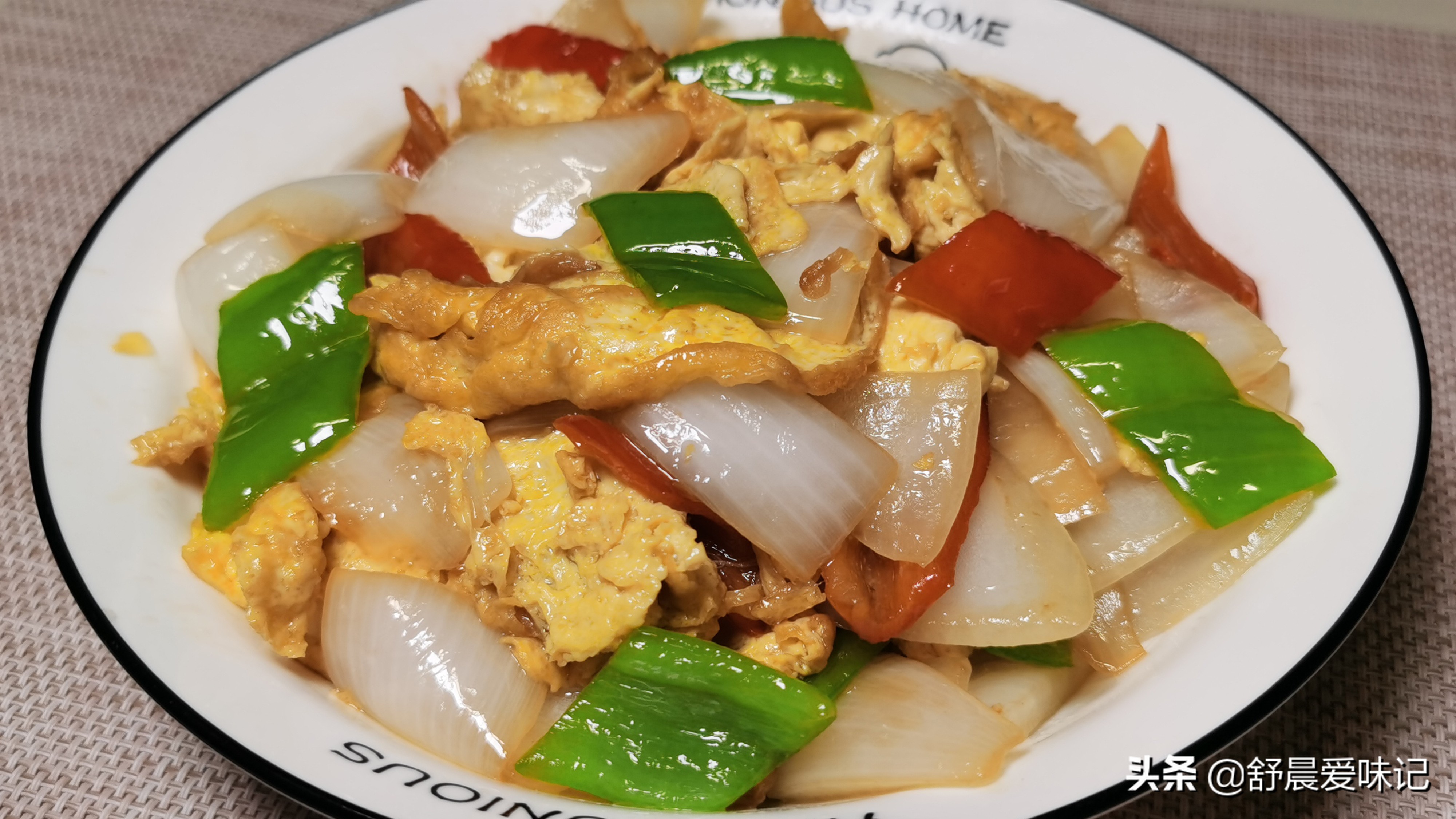 洋葱和鸡蛋怎么炒好吃加什么调料,洋葱炒鸡蛋百吃不厌味道好极了