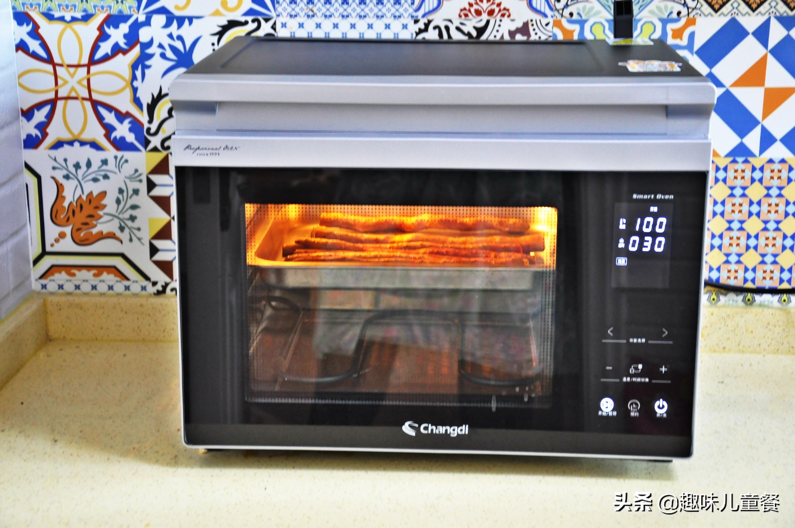 超萌兔蛋糕制作过程,怎么给兔兔做生日蛋糕