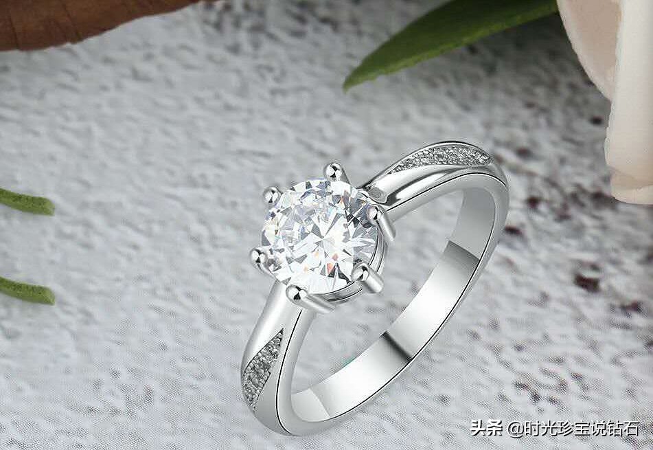 选购完美订婚钻戒的方法,海瑞温斯顿的theone系列订婚钻戒