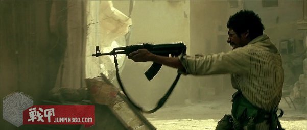 美国黑鹰战机坠落视频,十部顶级战争大片黑鹰坠落