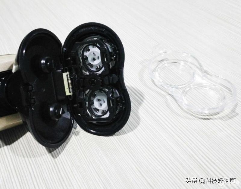 电动剃须刀价格与体验成正相关吗？十年剃须史为你解读电动剃须刀