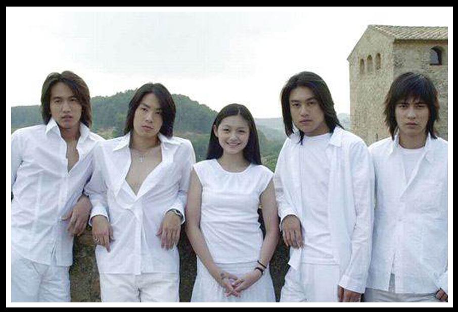 别只顾着吐槽剧情，这些首饰，当年真的火了到断货