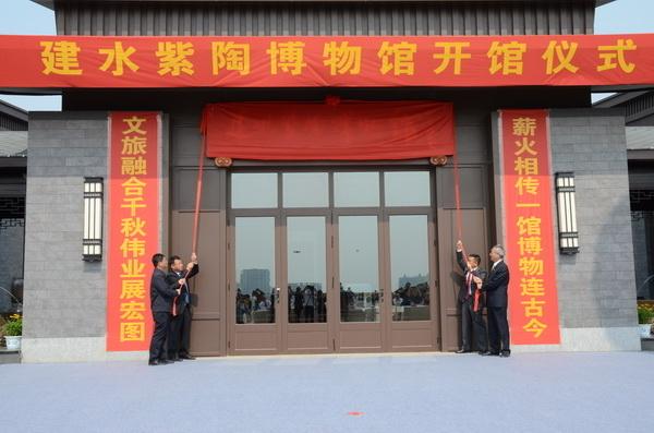 云南建水古城一座依然活着的古城,云南建水古城景点介绍