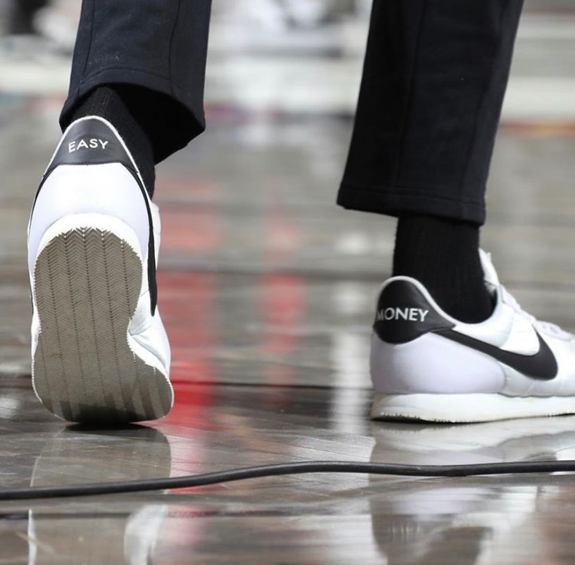 科比上脚4新配色 (欧文上脚科比特殊配色)