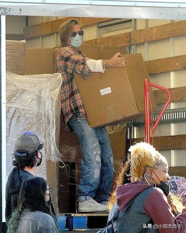 迪拜王妃携款出逃,迪拜王妃携巨款外逃