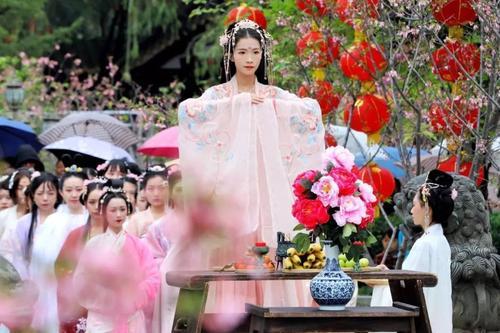 广西崇左介绍 (广西崇左有多少平方公里)