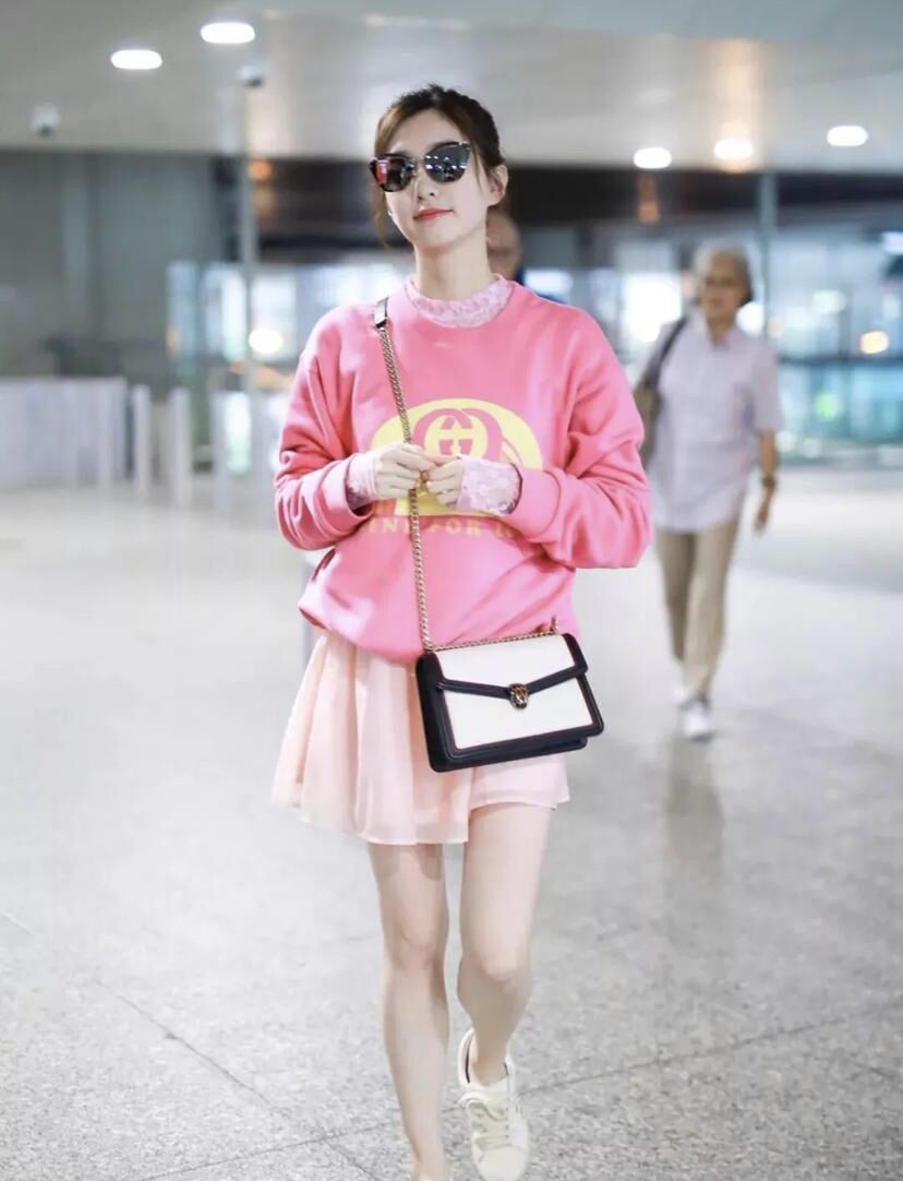 卫衣搭配技巧｜秋季休闲运动风，卫衣就从来没有输过