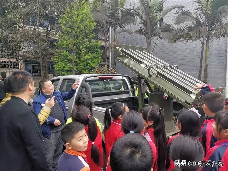 知天文行天下，黄桷庄小学学生感知“气象万千”