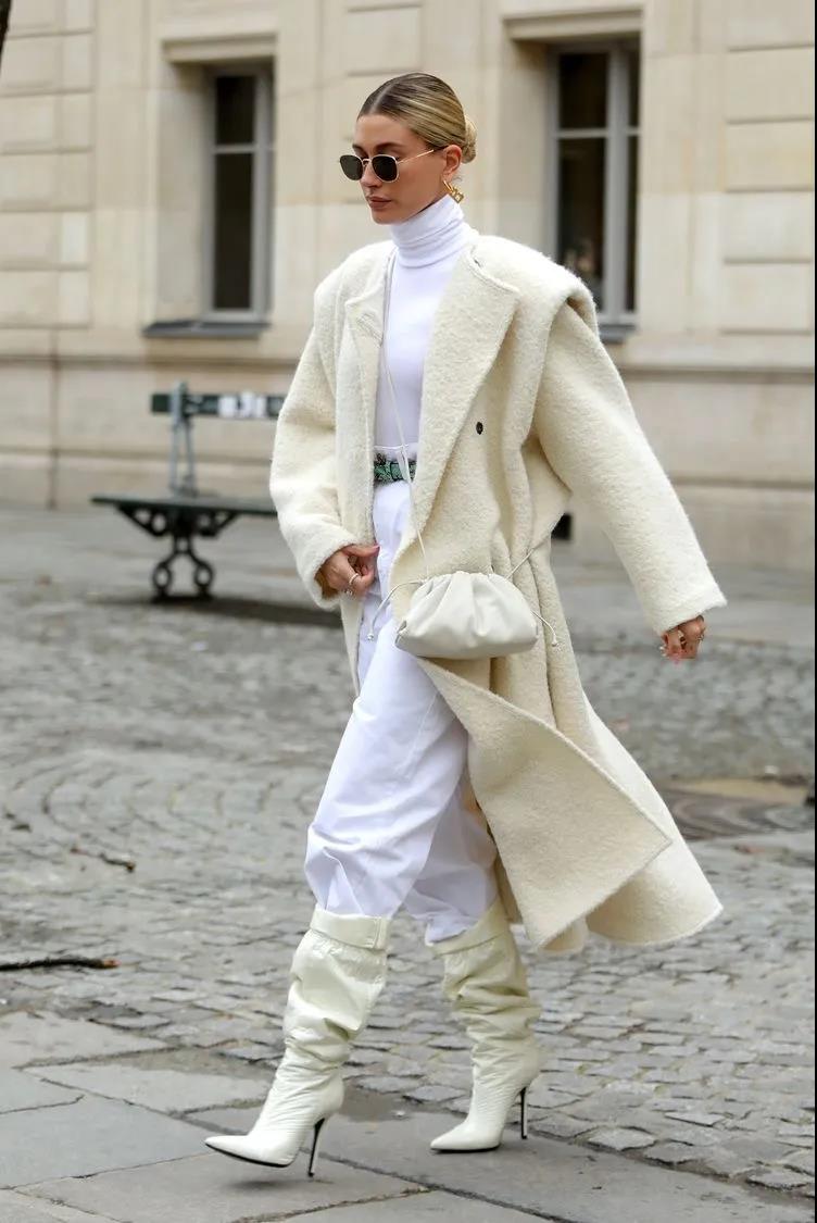 今年最流行穿搭鞋子长筒靴,最新束脚裤穿搭