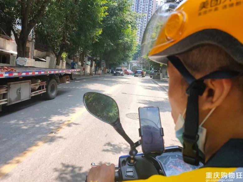 外卖小哥一天跑单13小时真实收入,月入过万外卖小哥工作多少个小时