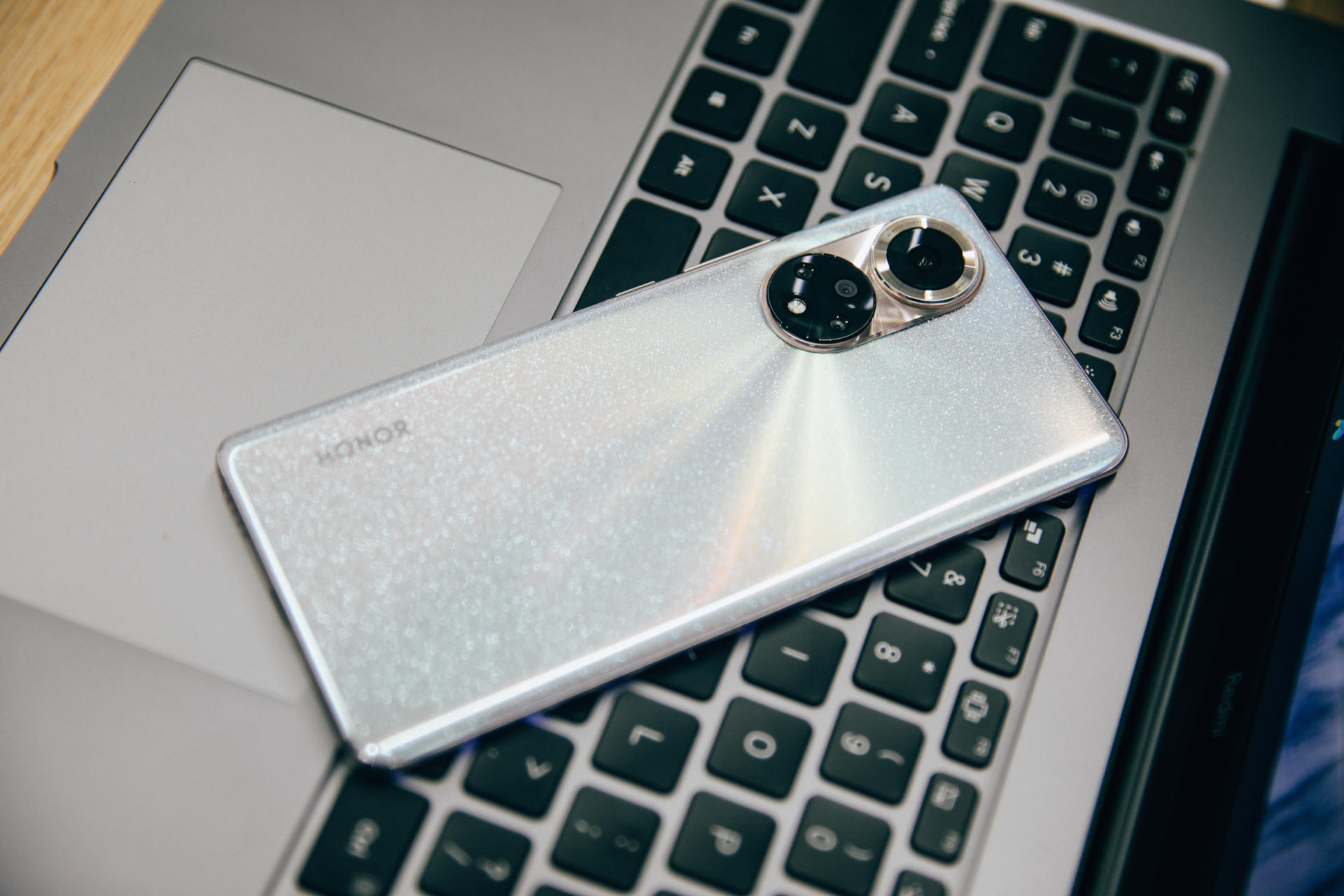 华为手机扩容用哪个品牌的nm卡,华为p20支持nm内存扩容吗