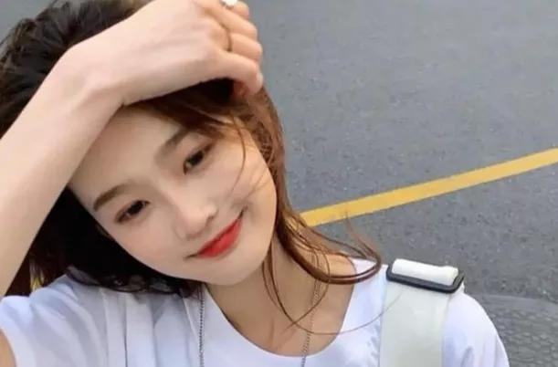 当男人说想你的时候女人怎么回答,女人说也想你了怎么回复