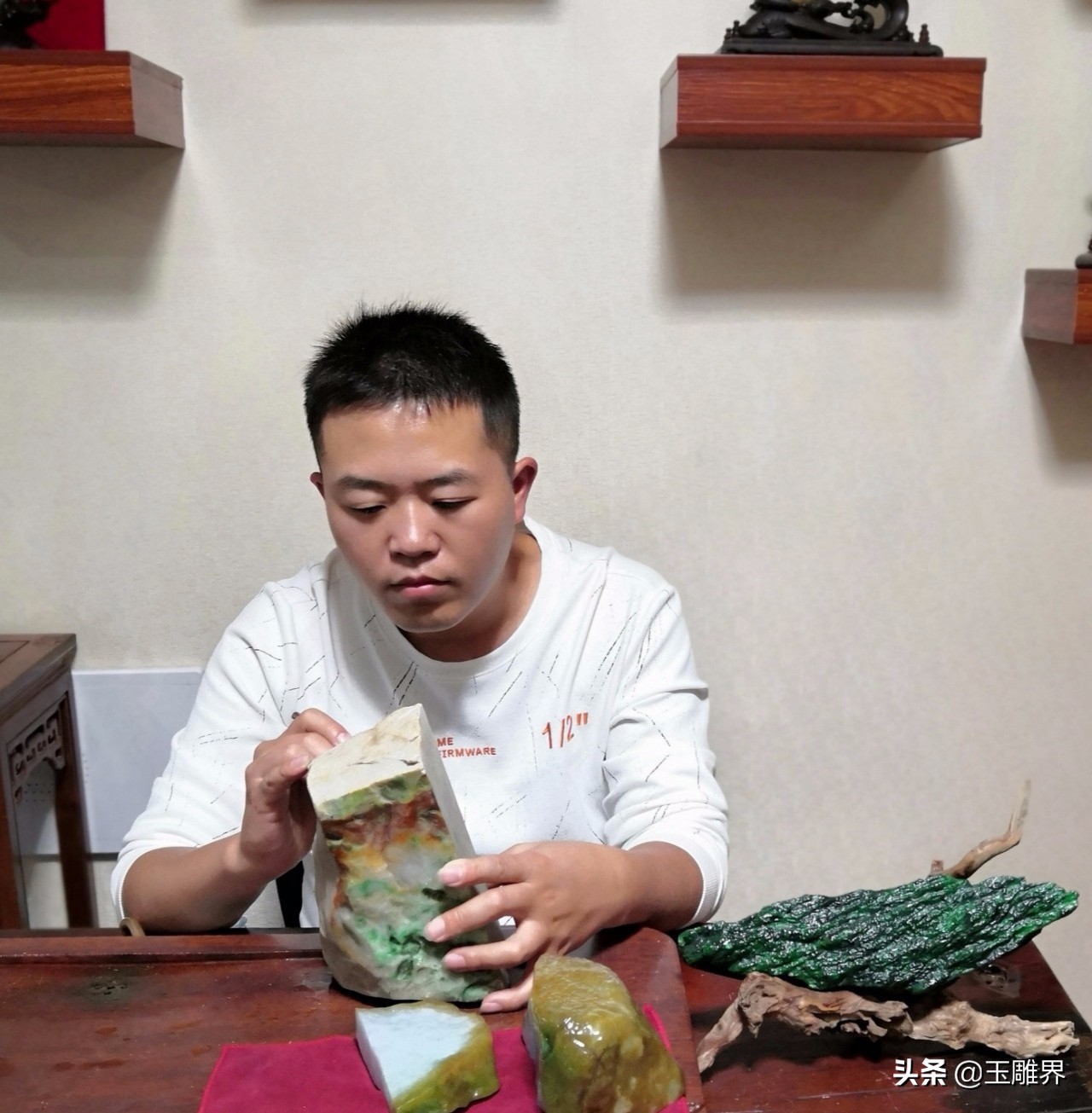 玉雕师掌勺！红黄翡变红烧鱼，口水流了