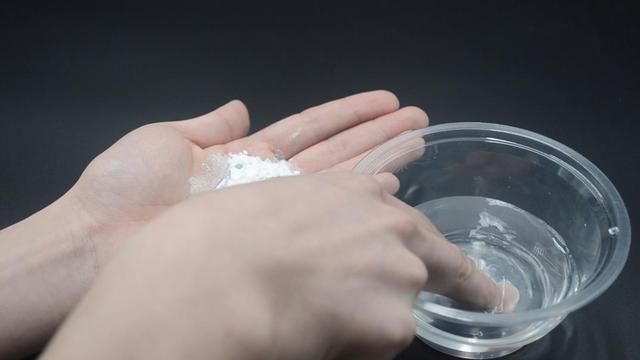 手上有老茧怎么消除,手上老茧怎么去除最简单方法