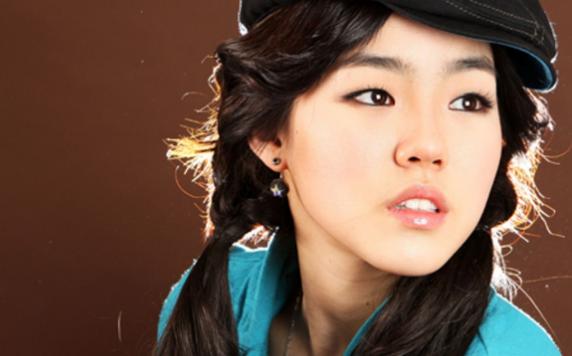 2NE1同期练习生MAYDONI自爆YG娱乐差别对待：只重视有钱人！