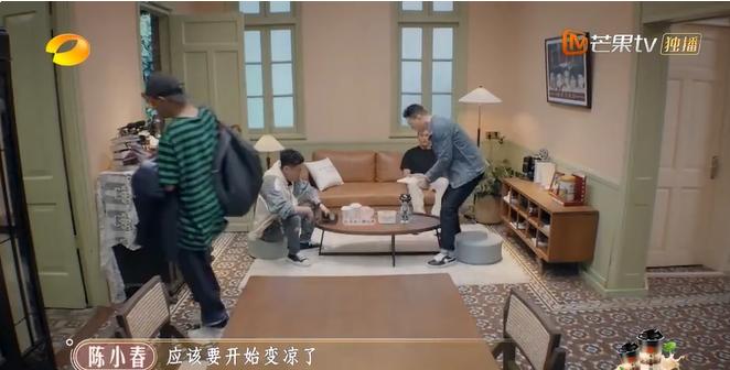 大湾区哥哥太牛了！《大湾仔的夜》出手就第一，芒果台又抓到王炸