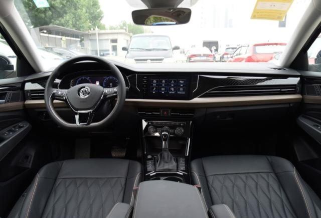 这车被国人捧红十年!新车焕然一新,加入6挡手动,还看啥雅阁