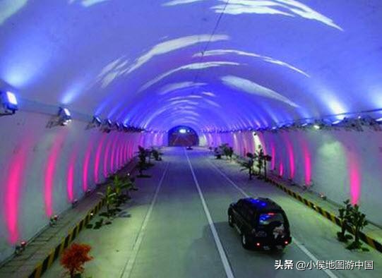 穿越秦岭最长公路隧道,穿越秦岭的四条绝美国道