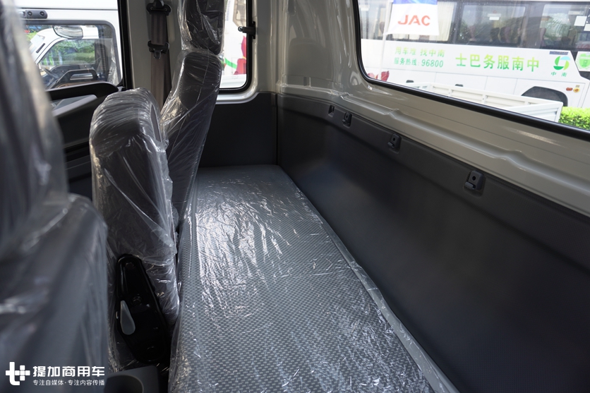 江淮帅铃q7有什么特点,驾驶室空间最大的轻卡