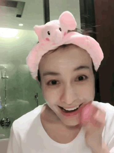 还在为粉刺黑头烦恼吗,还在为黑头而烦恼吗