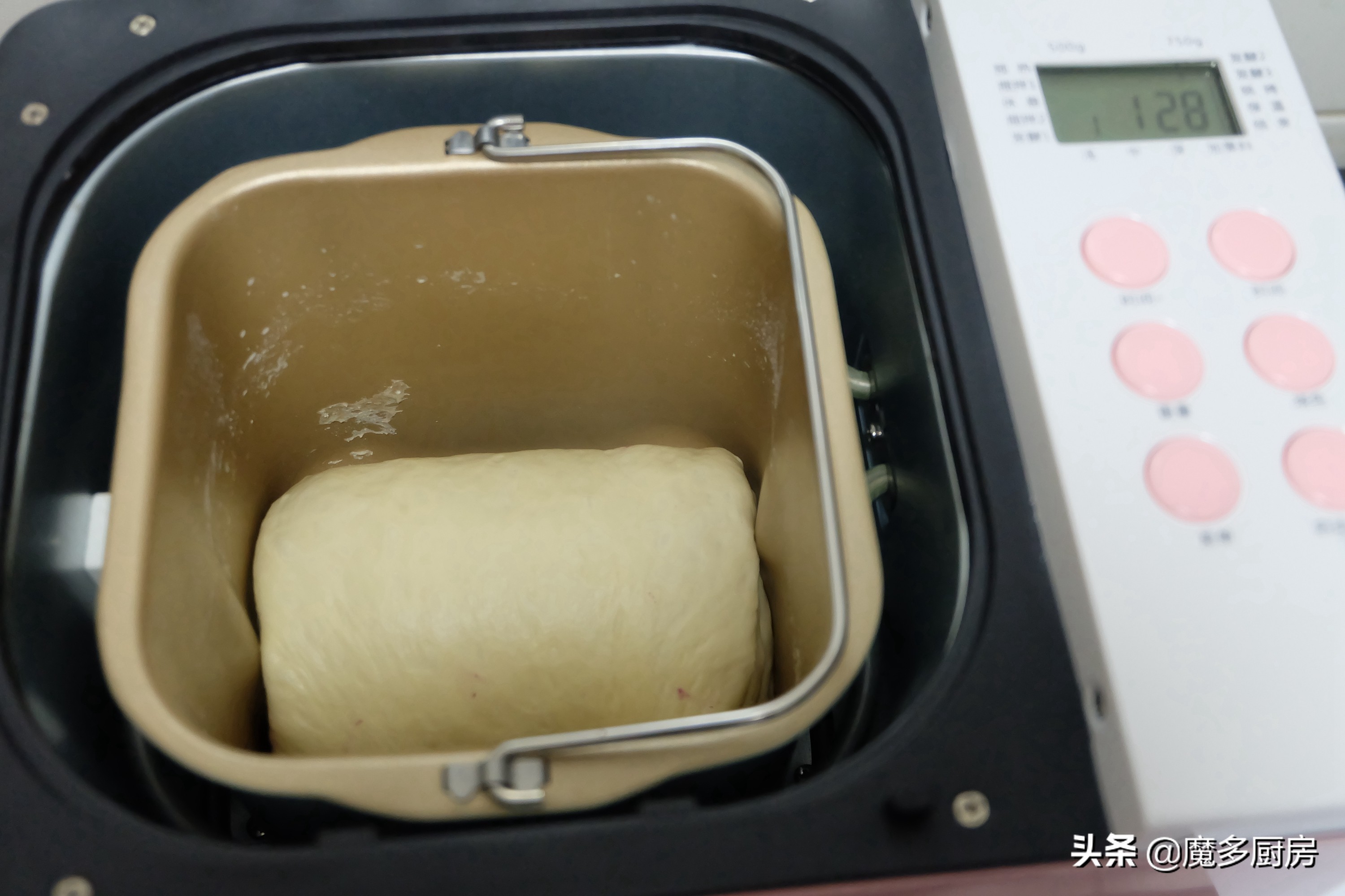 做面包只要一台面包机,多图详解面包制作,低糖无油配方真不错