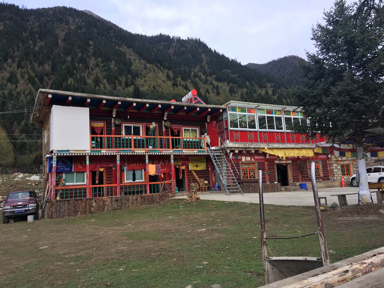 丹巴藏寨住哪里好,丹巴党岭村在哪里