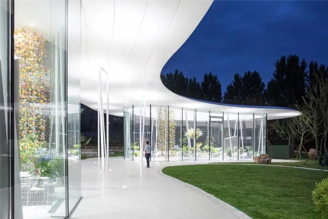 消隐在自然山水之中的四季花房——青岛万科·四季草堂