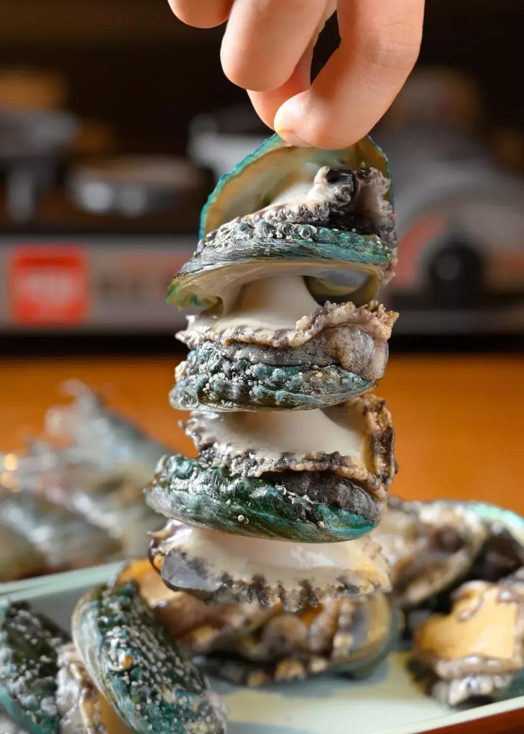 鸡煲界中的LV，澳洲龙虾做配菜，嗦一口就管不住嘴！