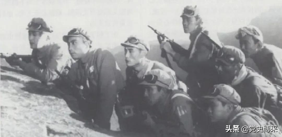 彭德怀建议拍摄《智取华山》，*青江**曾提出指导意见，*德朱**为其改名