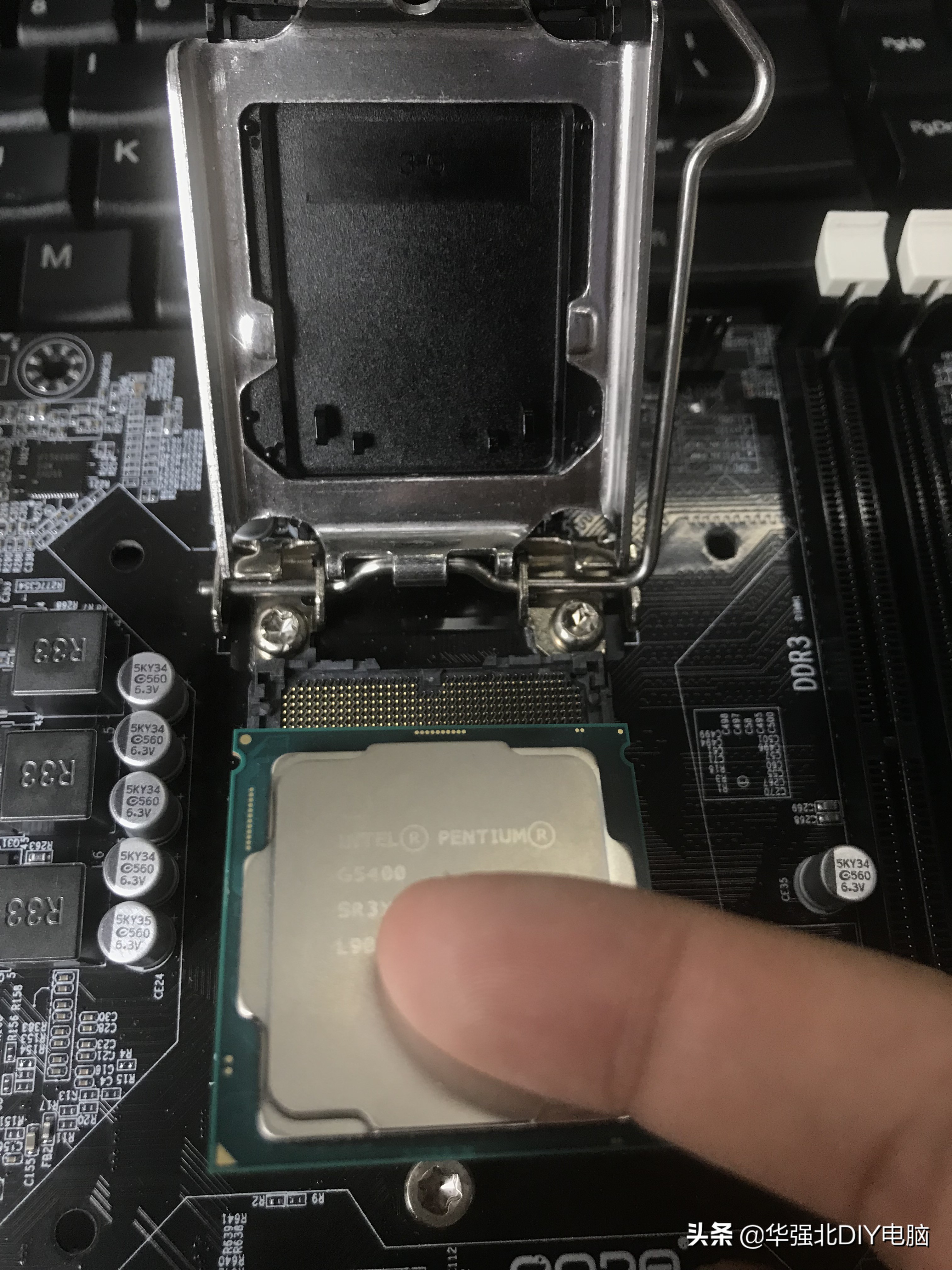 cpu散热器安装会不会压坏cpu,小白组装电脑系统怎么装