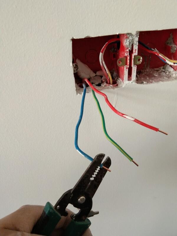 装修水电工师傅怎么找,如何找到本地专业靠谱的水电工