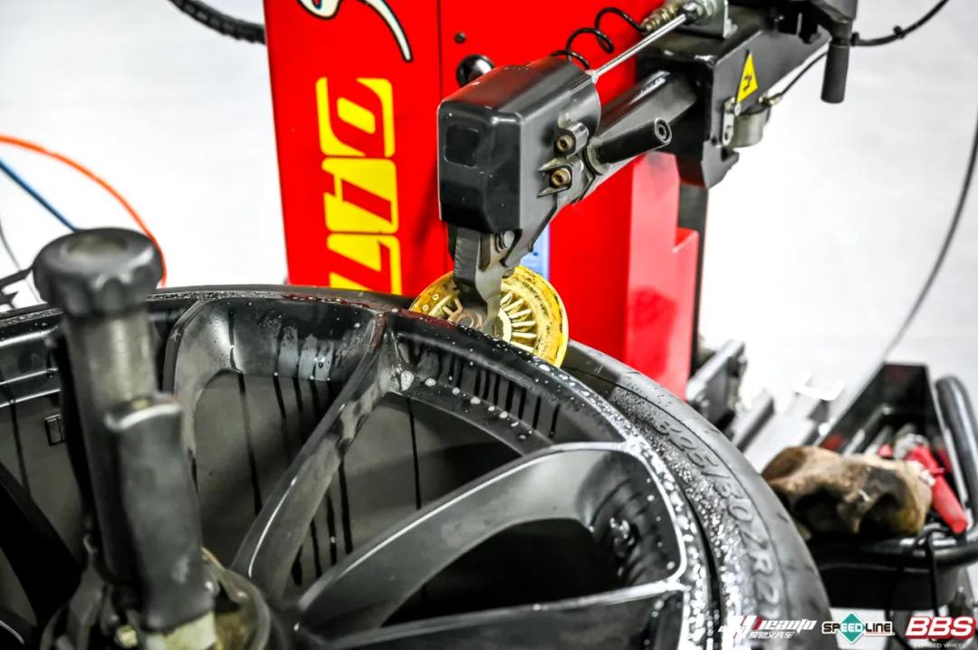 保时捷911gt3rs保养多少钱,提走一辆保时捷911gt3rs的过程