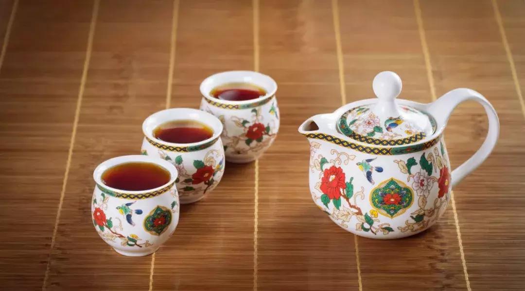 普洱茶十大名山头位置,普洱茶为什么叫名山茶