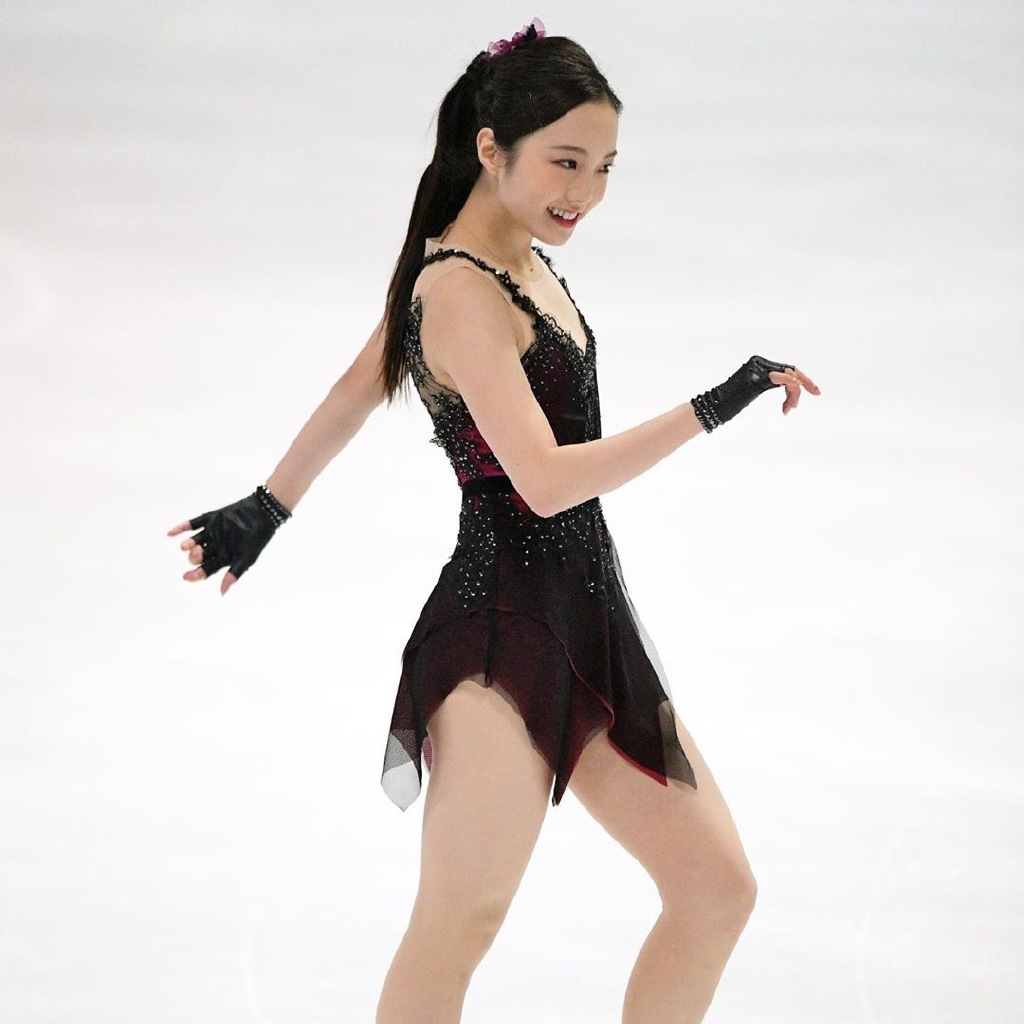 羽生结弦通版限定,羽生结弦本次比赛衣服设计细节