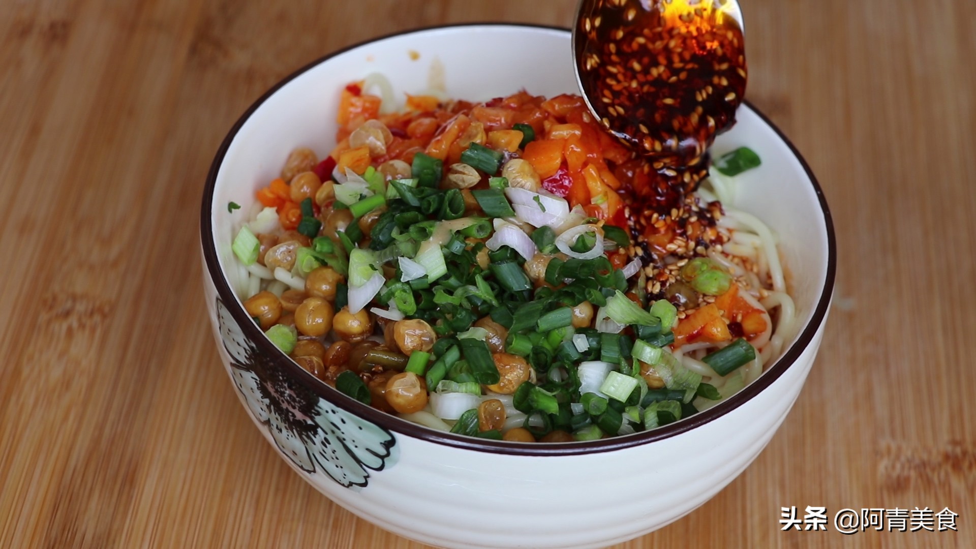 外面卖的热干面怎么做,热干面武汉正宗做法开店商用