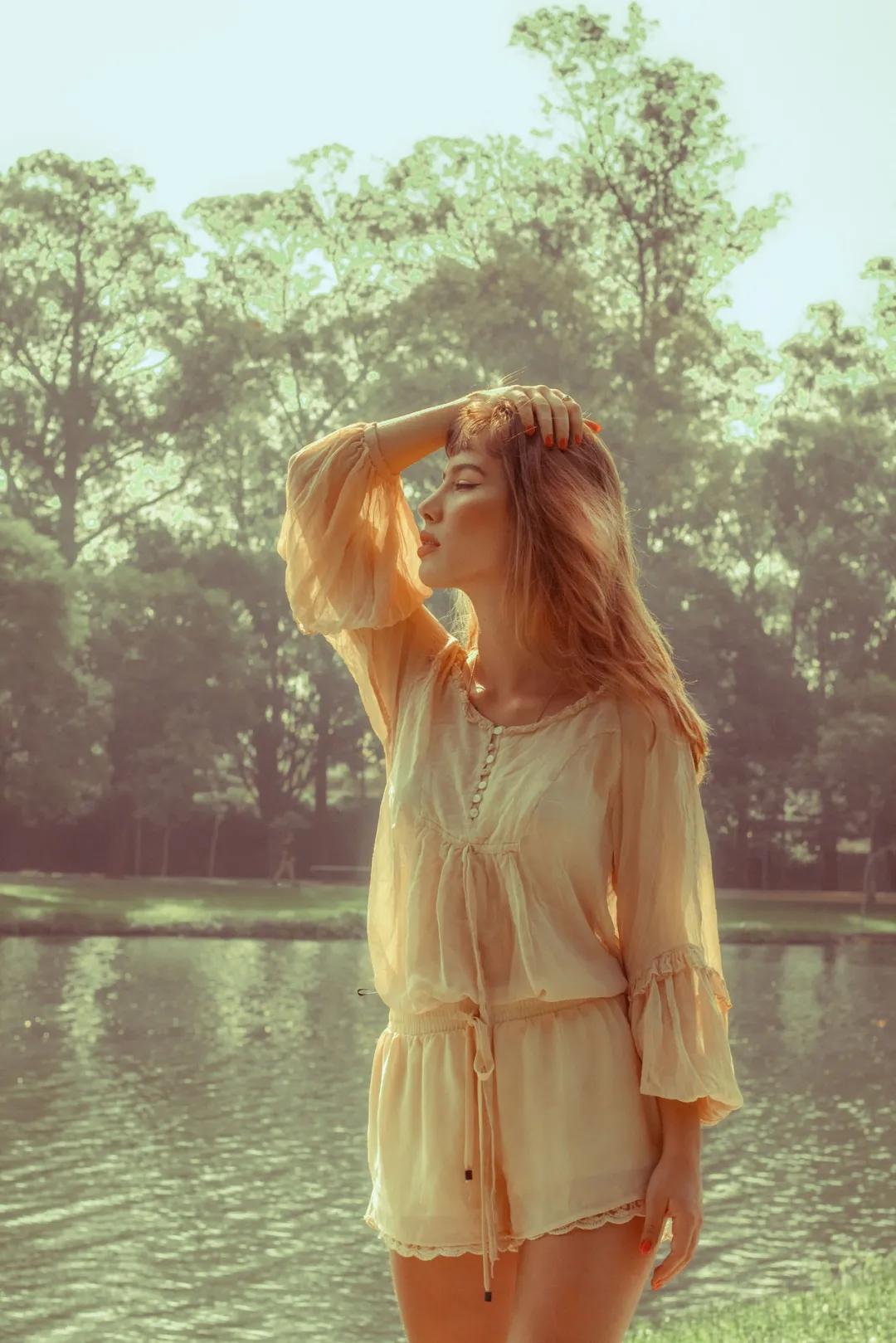 单反拍照颜色失真怎么解决,单反拍照对焦完后偏暗