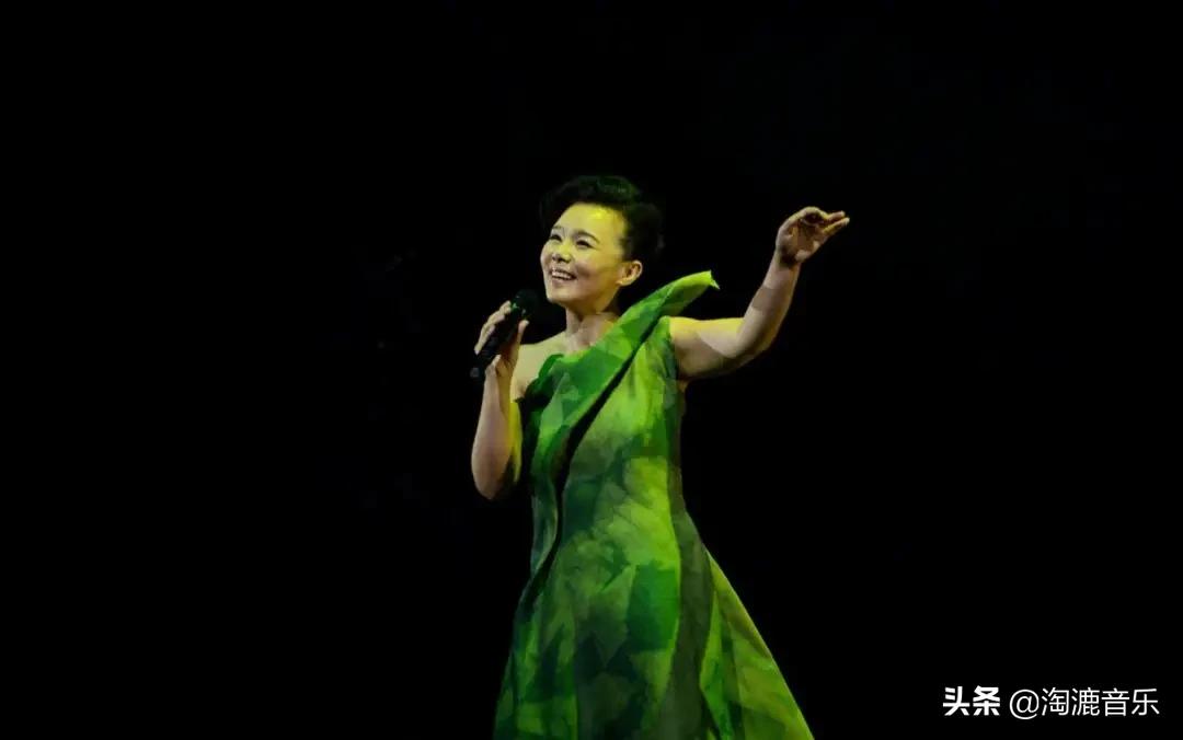 王菲的唱功遭网红讽刺后续,王菲假唱被发现