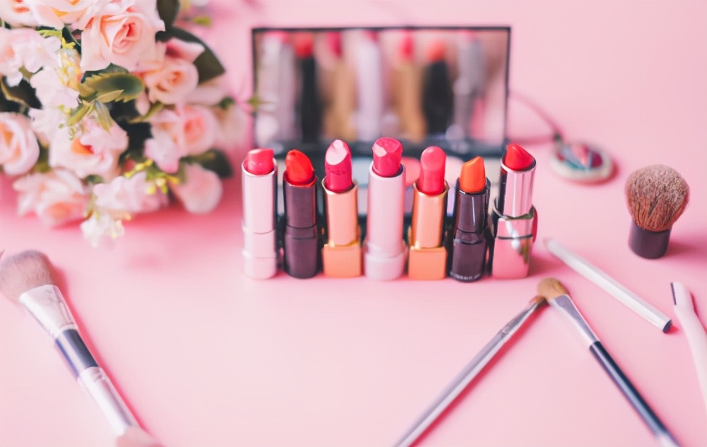 为什么有的人用了唇膏还“烂嘴”？你可能没注意到这事