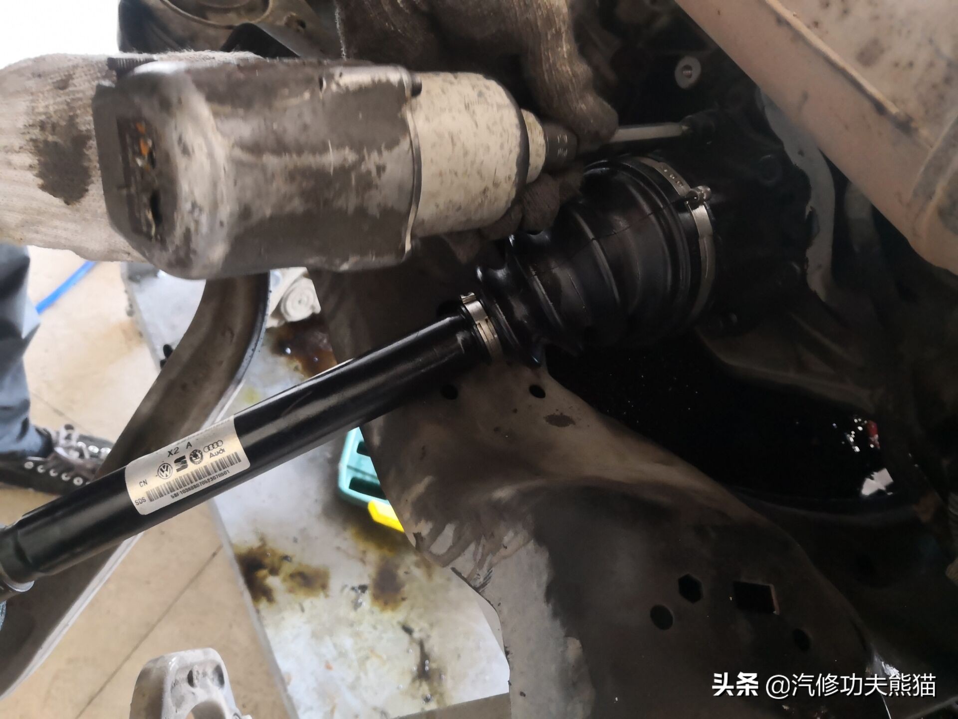 奥迪a6l2.4免拆烧机油处理靠谱吗,奥迪a6l2.4烧机油大修注意事项