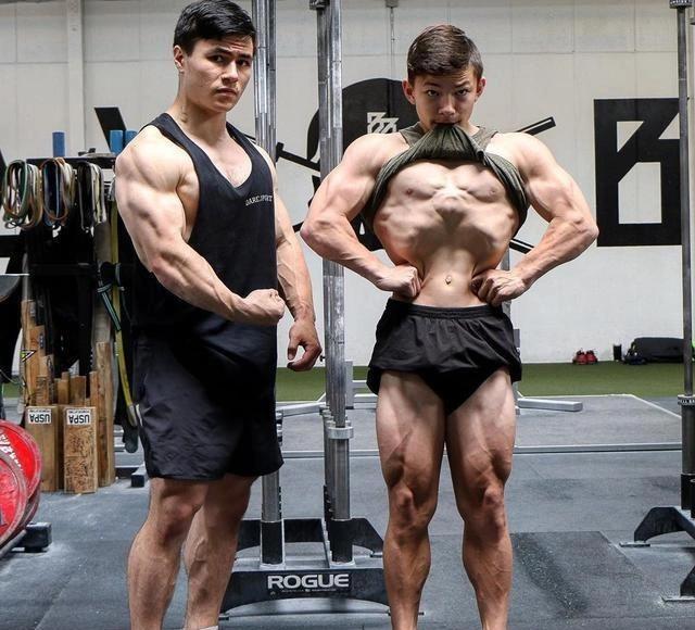 他健身4年，17岁就练出了强壮肌肉，身高只有160cm，怎么回事？