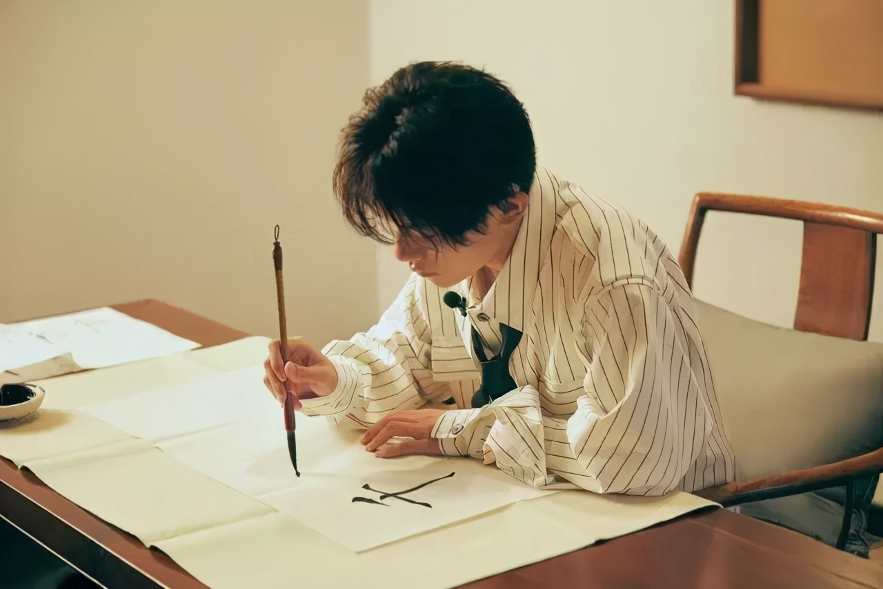 易烊千玺由国民弟弟变成实力演员,易烊千玺真实家境到底如何